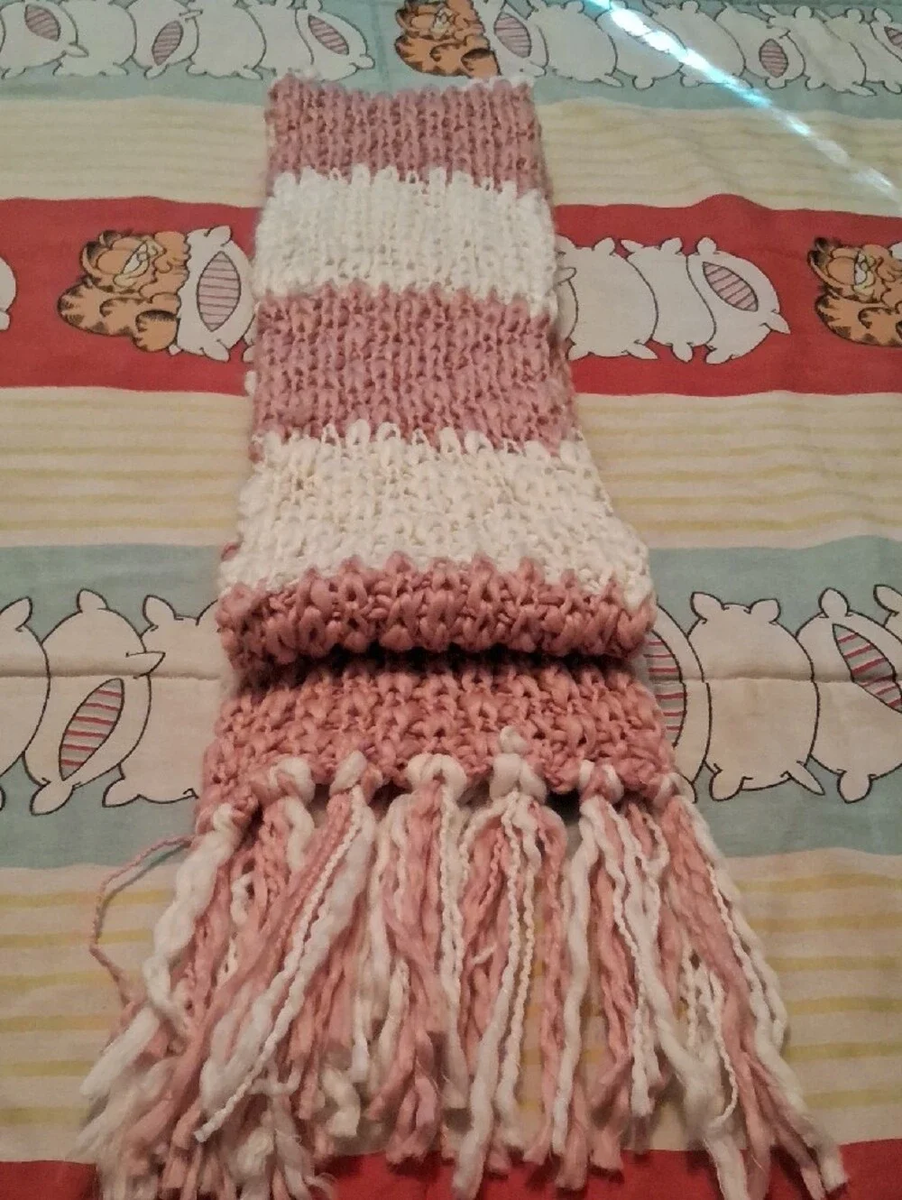 NWOT,SUPER LONG,Vintage 90's,Handmade, Pink and Cream Knit Scarf 🩷🤍🩷